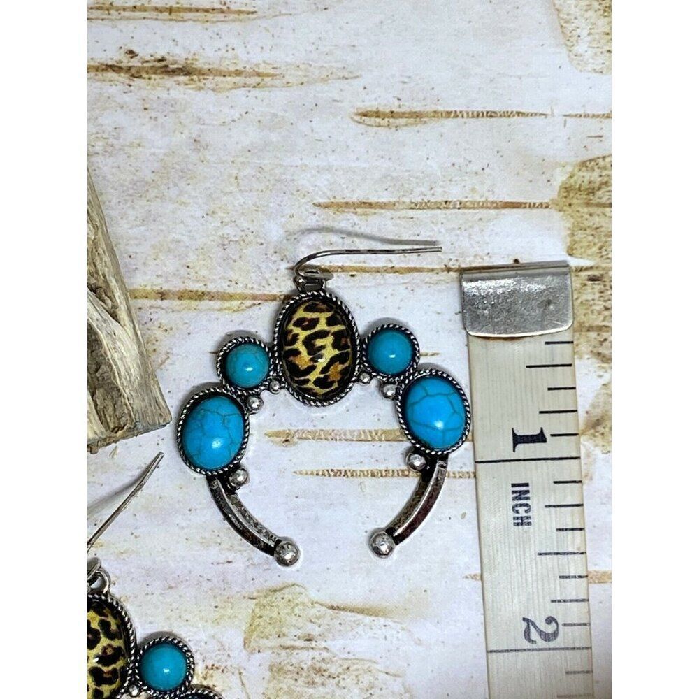 Tribal Horseshoe Leopard Cabochon Turquoise Charms Wire Earrings Southwestern - Picture 7 of 8